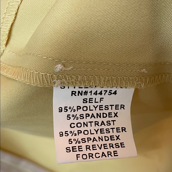 DAVI & DANI Two-Tone Beige and Yellow Blazer - Picture 10 of 10